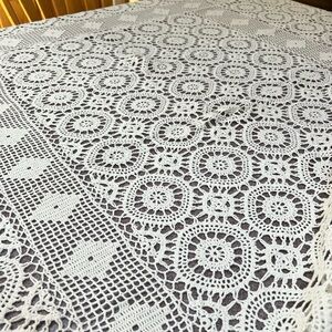 Hand crochet tablecloth. 60 x 74